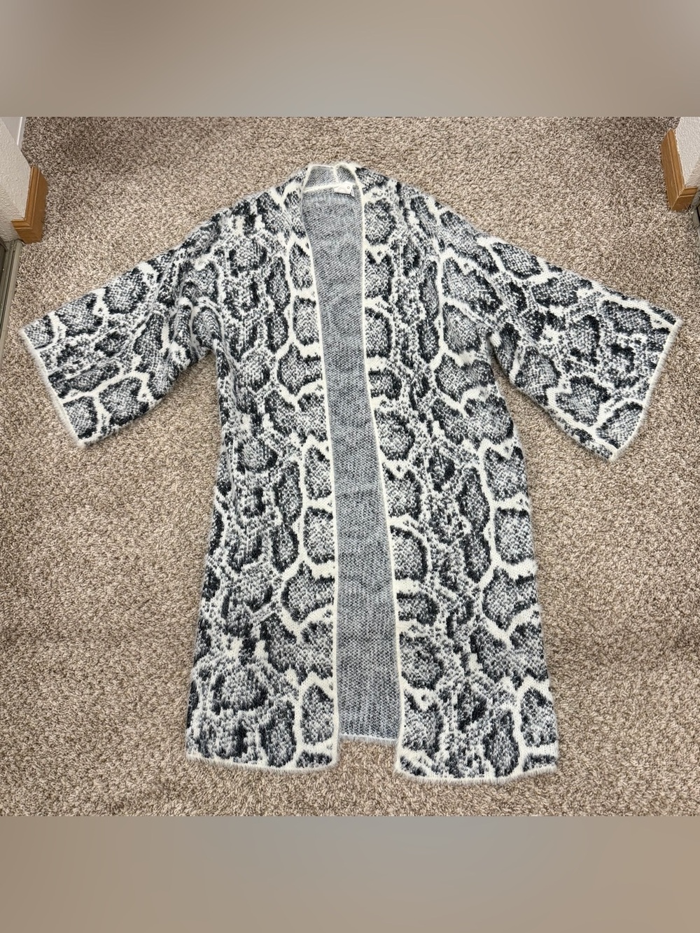 Anthropologie Akemi + Kim fur python snakeskin kimono cardigan